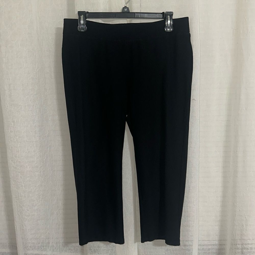 Eileen Fisher M Black Easy Fit Stretch Pull On Capri Pants